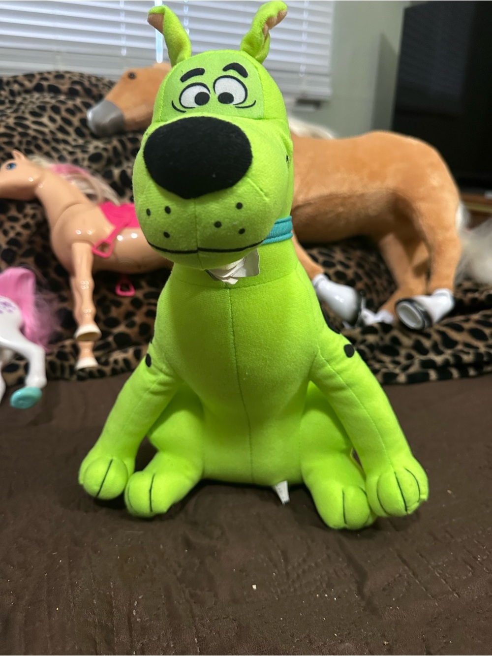 Bright Green Plush Dog Toy with Squeaker - Soft Pet Friend
